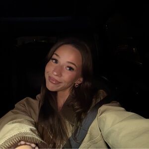 Meet your Posher, Hannah